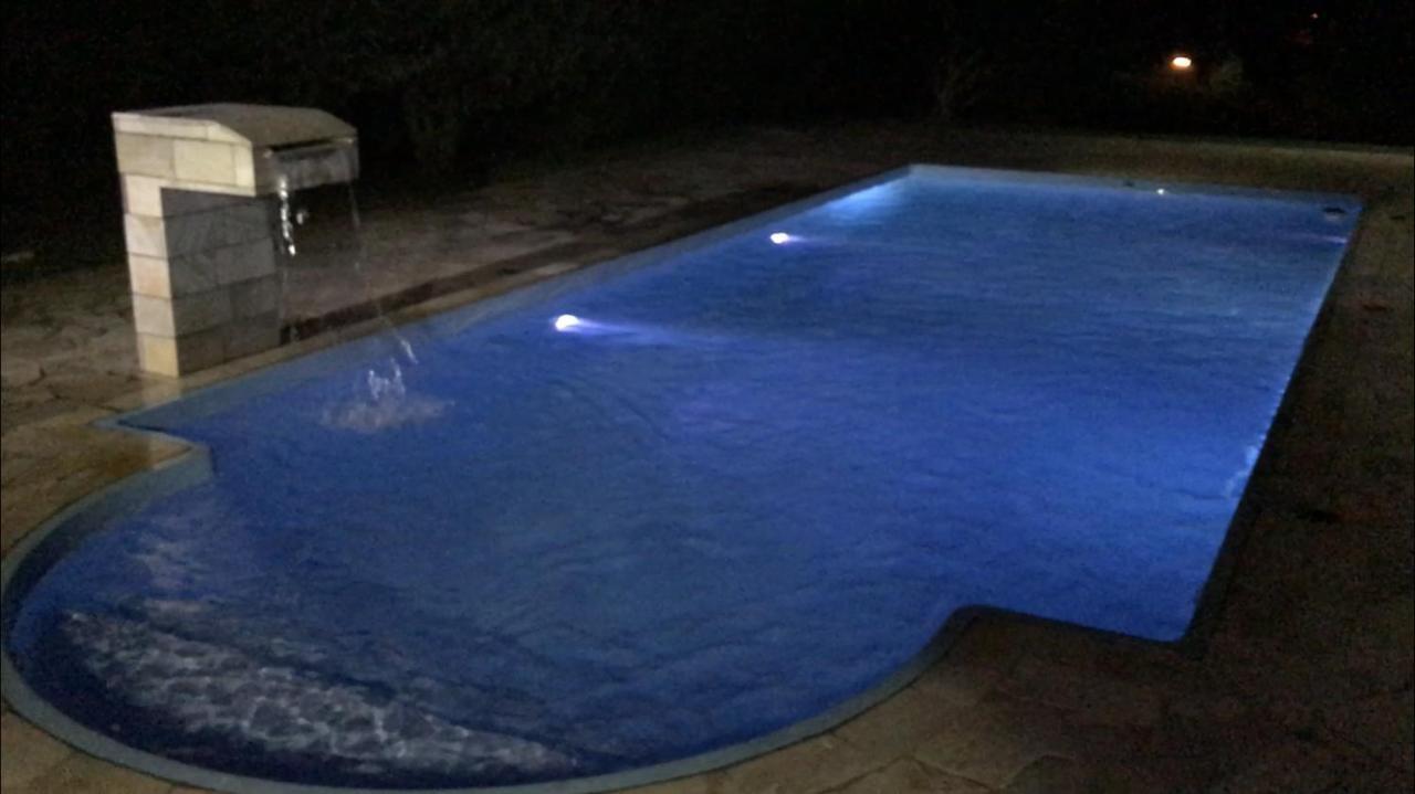 Linda Chácara com Piscina Atibaia Exterior foto